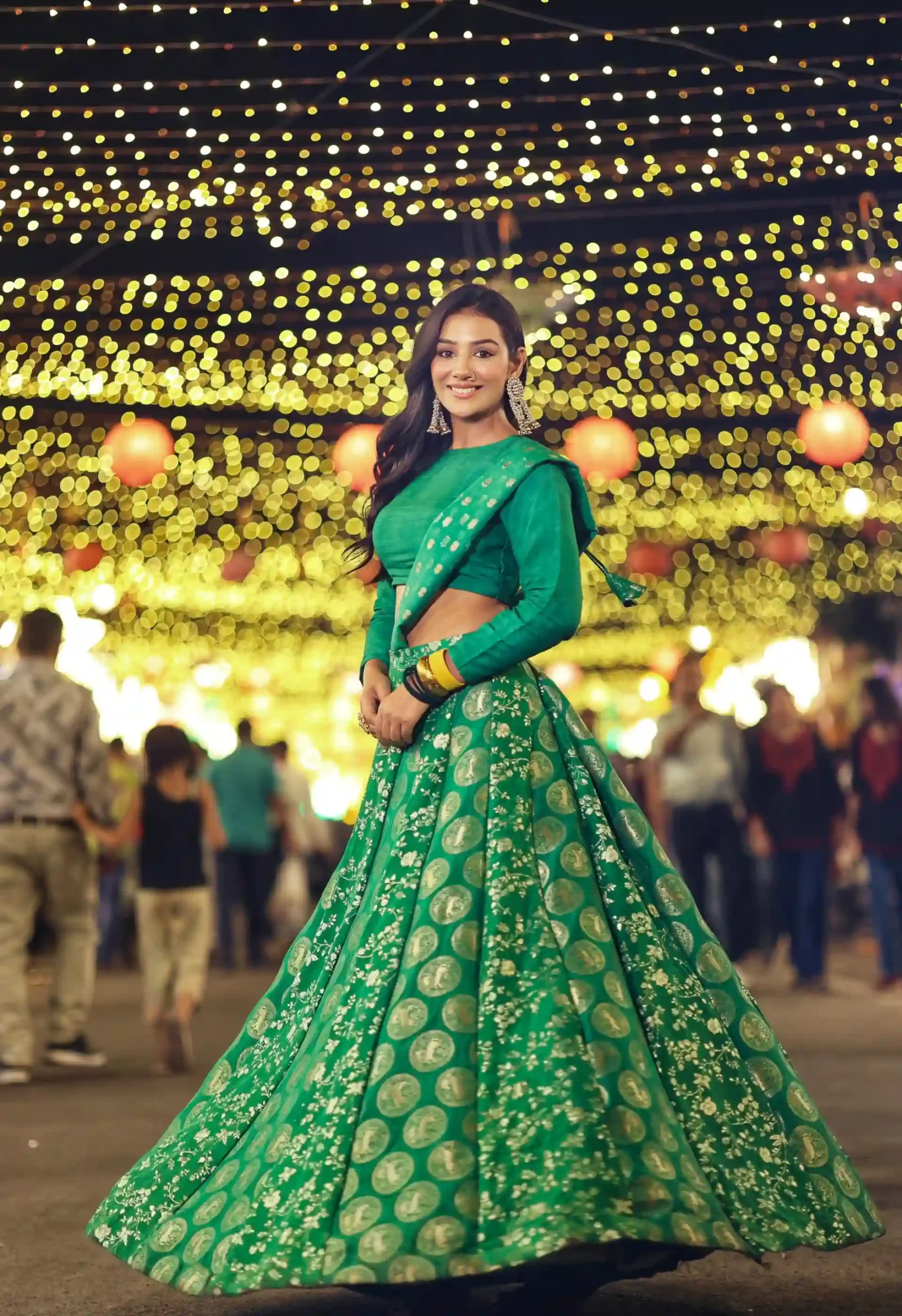 Banarasi Silk Lehenga Brocade With Dupatta - Image 4